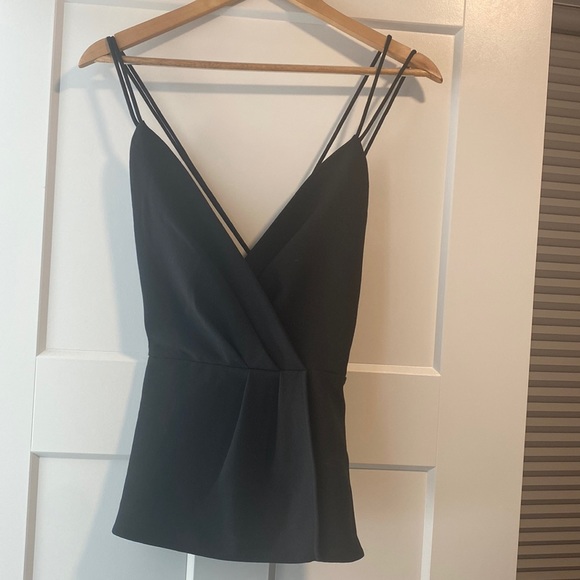 Stylish tank - Picture 1 of 4